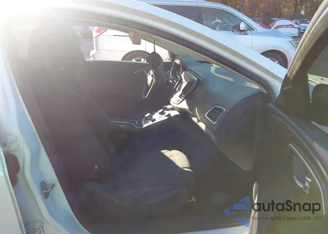 2015 Chrysler 200 Limited z USA, uszkodzony, nr VIN 1C3CCCAB5FN669595